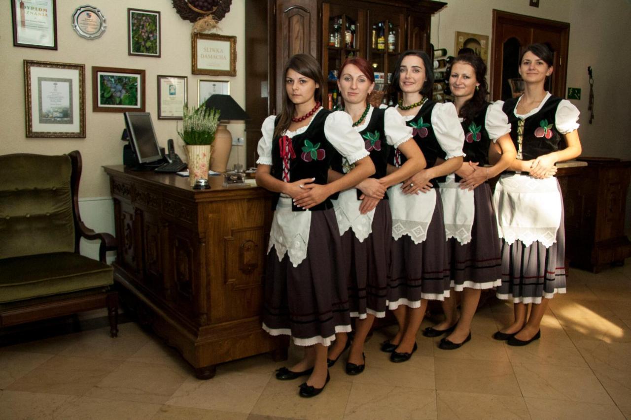 Hotel Mateo Stopnica Buitenkant foto