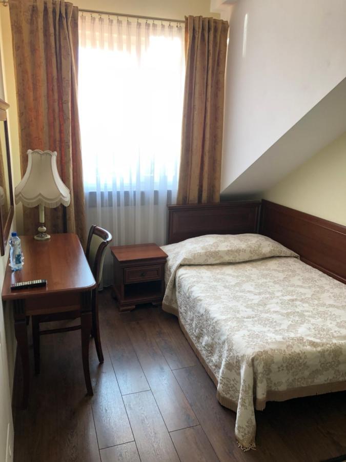Hotel Mateo Stopnica Buitenkant foto